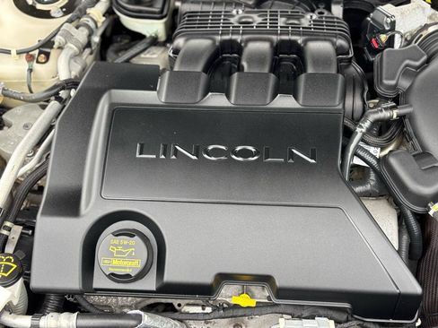 Used 2010 Lincoln MKZ FWD image 47