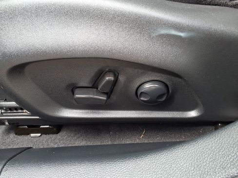 Certified 2023 Jeep Compass Latitude w/ Sun and Sound Group image 19