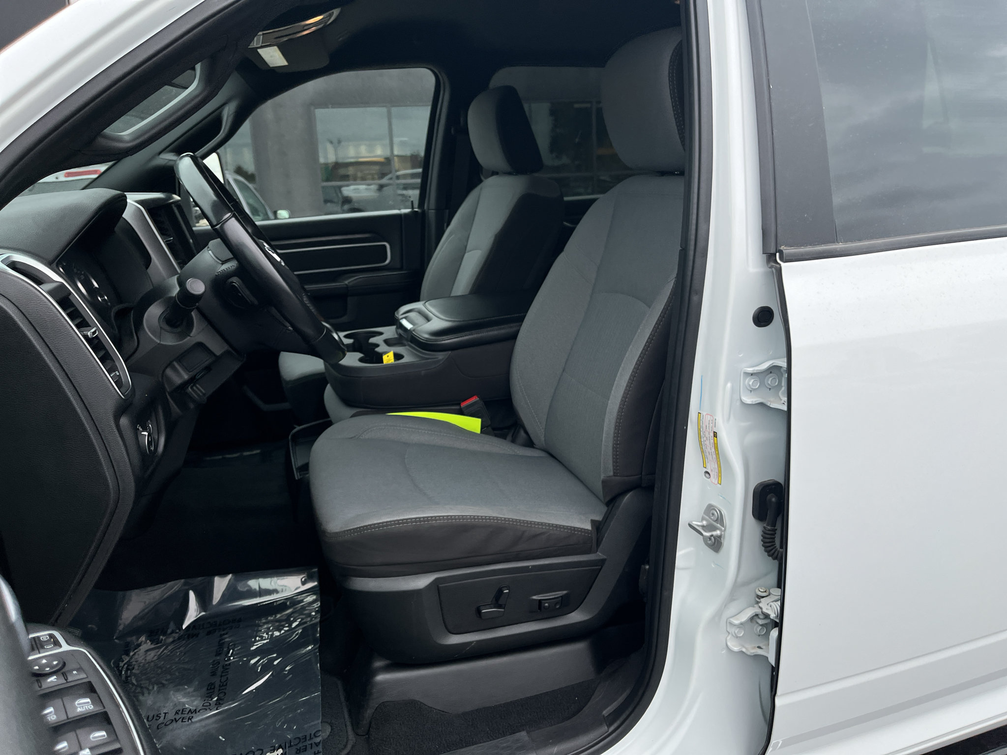 Used 2024 RAM 2500 Big Horn AWD/4WD image 34