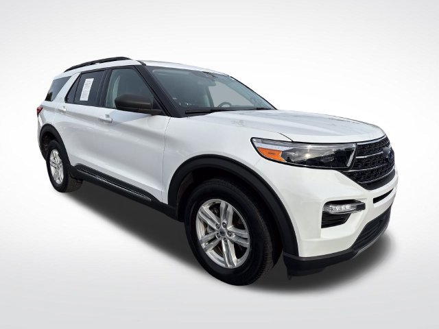Used 2021 Ford Explorer XLT w/ Equipment Group 202A AWD/4WD image 7