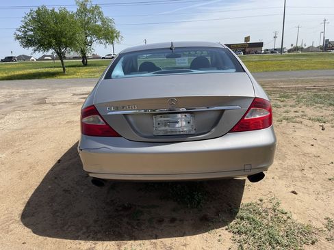 Used 2006 Mercedes-Benz CLS 500 image 6