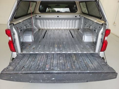 Used 2019 Chevrolet Silverado 1500 Custom Trail Boss w/ Custom Convenience Package AWD/4WD image 9