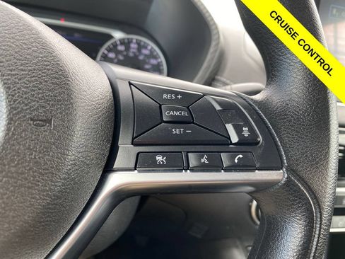 Used 2024 Nissan Sentra SV FWD image 11