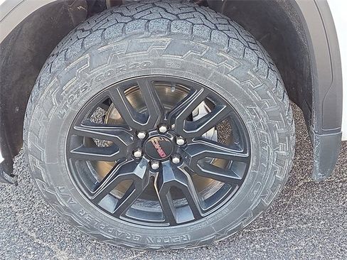 Used 2024 GMC Sierra 1500 Elevation w/ X31 Off-Road Package image 11