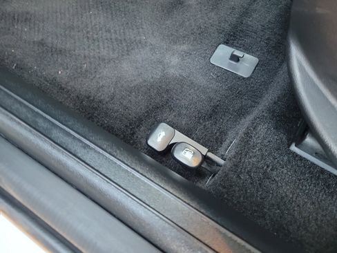 Certified 2025 Hyundai Elantra SE image 17