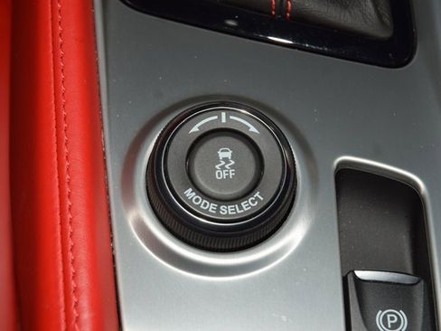 Used 2015 Chevrolet Corvette Z06 w/ 3LZ Preferred Equipment Group image 32