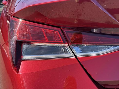 Used 2023 Hyundai Elantra SEL w/ Convenience Package image 12