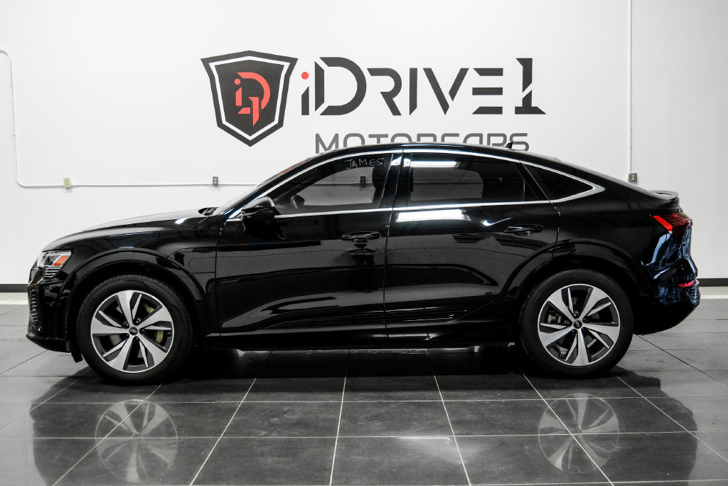 Used 2024 Audi Q8 e-tron Premium Plus w/ Premium Plus Package AWD/4WD image 12
