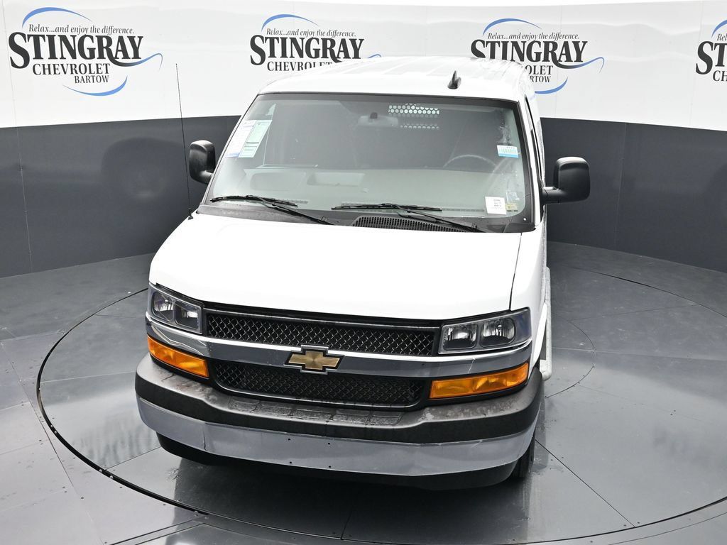 Used 2025 Chevrolet Express 2500 w/ Driver Convenience Package RWD image 19