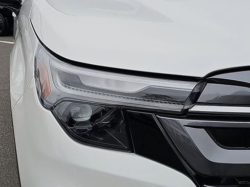 Used 2025 Subaru Forester Limited image 9