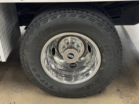 Used 2007 GMC Sierra 3500 SLE w/ Heavy-Duty Power Package AWD/4WD image 9