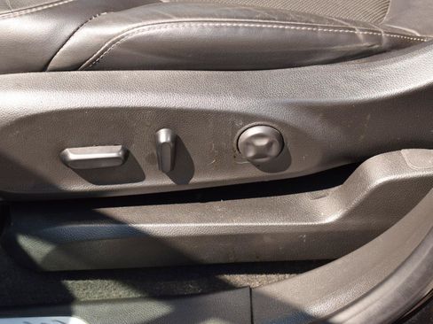 Used 2019 Buick Envision Essence FWD image 34