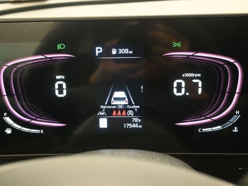 Used 2024 Kia Sportage EX FWD image 13