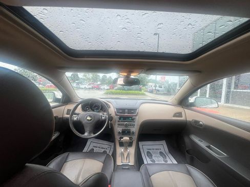 Used 2010 Chevrolet Malibu LTZ FWD image 9