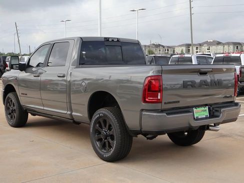 New 2026 RAM 2500 Laramie AWD/4WD image 4