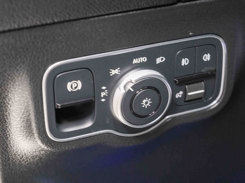 Certified 2022 Mercedes-Benz GLA 250 image 27
