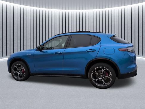 Used 2024 Alfa Romeo Stelvio Veloce AWD/4WD image 14
