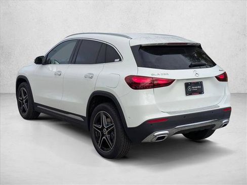 Used 2026 Mercedes-Benz GLA 250 4MATIC image 9