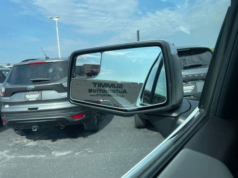 Used 2025 GMC Sierra 1500 SLT image 39