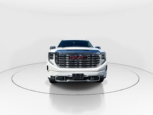 Used 2023 GMC Sierra 1500 Denali AWD/4WD image 3