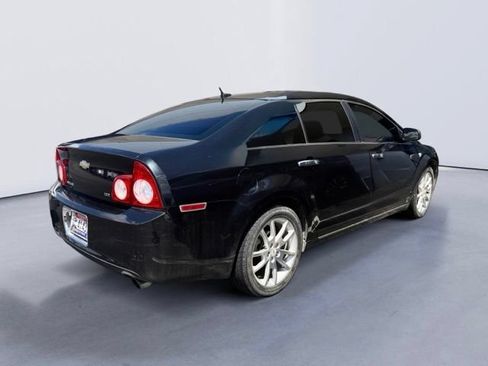 Used 2008 Chevrolet Malibu LTZ w/ Rear Power Package FWD image 2