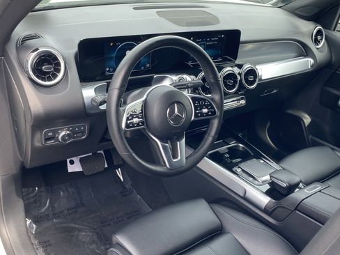 Used 2023 Mercedes-Benz GLB 250 4MATIC image 14