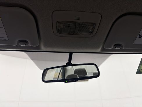 Used 2013 Toyota Corolla LE image 30