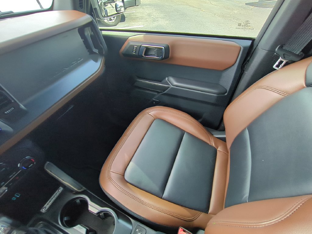 Used 2024 Ford Bronco Outer Banks AWD/4WD image 19