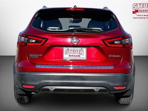 Used 2021 Nissan Rogue Sport SV image 5