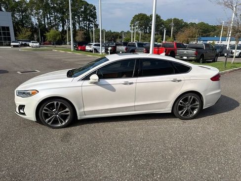 Used 2019 Ford Fusion Titanium FWD image 9