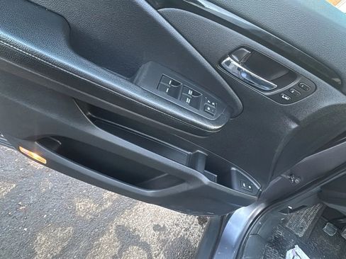 Used 2018 Honda Pilot Touring image 9