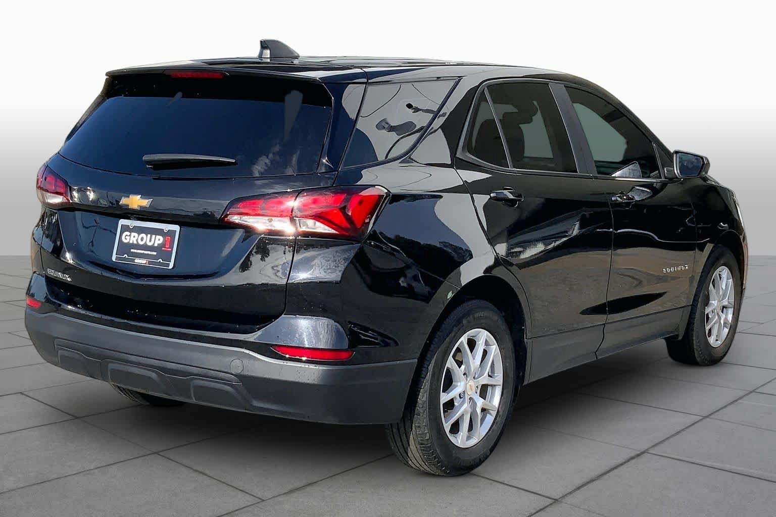 Used 2024 Chevrolet Equinox LS FWD image 13