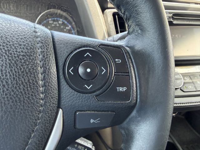 Used 2018 Toyota RAV4 XLE FWD image 30