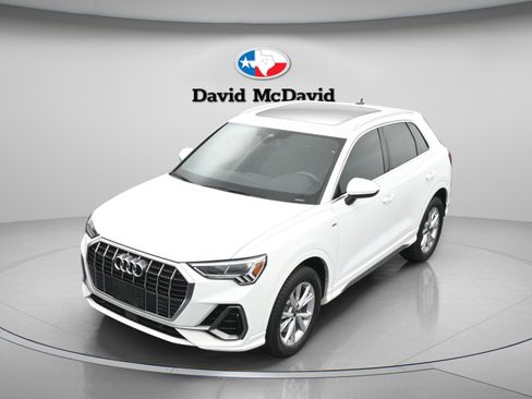 Used 2023 Audi Q3 2.0T Premium w/ Convenience Package AWD/4WD image 38