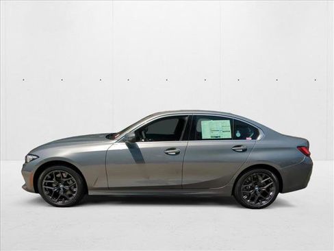 Used 2025 BMW 330i xDrive Sedan w/ Convenience Package AWD/4WD image 5