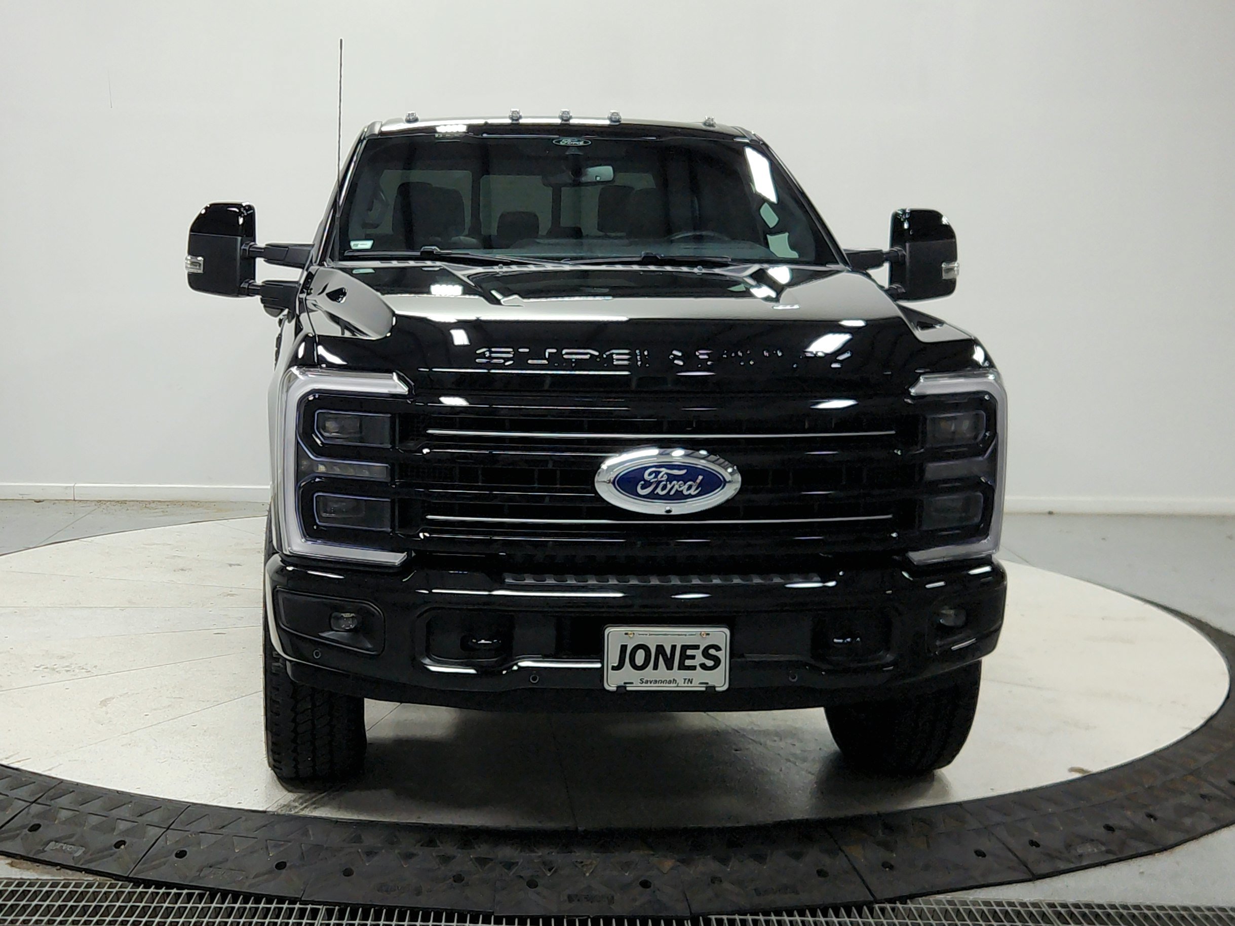 Used 2026 Ford F250 Platinum AWD/4WD image 3