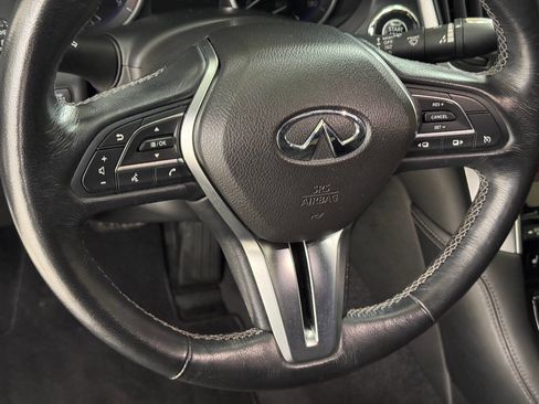 Used 2017 INFINITI Q60 3.0t w/ Premium Plus Package 3.0T image 39