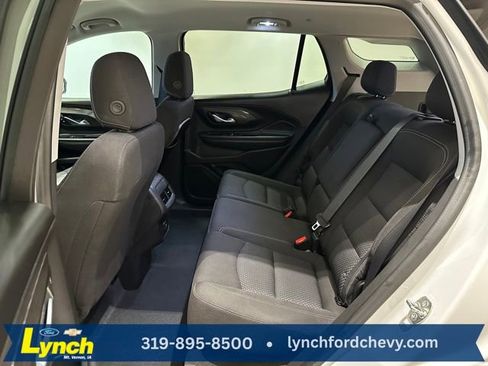 Used 2024 GMC Terrain SLE w/ Driver Convenience Package image 18