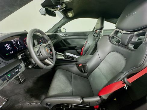 Used 2026 Porsche 911 Carrera GTS RWD image 33