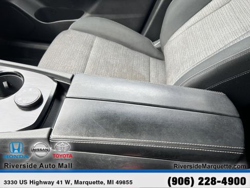 Used 2023 Nissan Rogue SV image 20