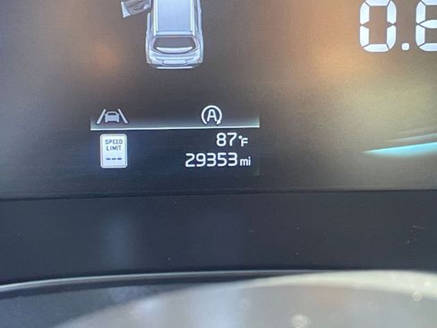 Used 2025 Kia Soul LX w/ LX Technology Package image 40