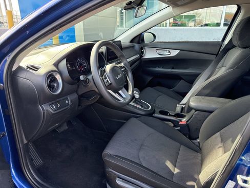 Used 2023 Kia Forte LXS w/ LXS Technology Package FWD image 17