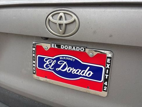 Used 2020 Toyota RAV4 XLE Premium image 9