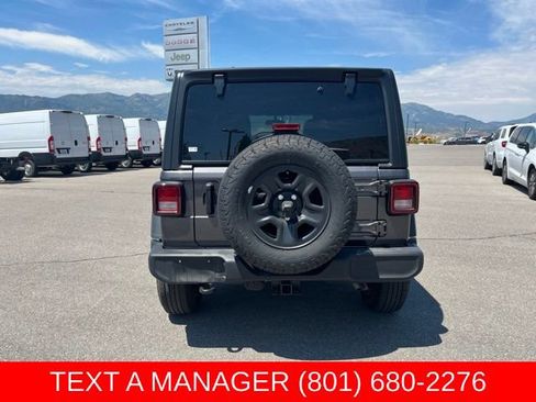 Used 2025 Jeep Wrangler Unlimited Sport AWD/4WD image 5