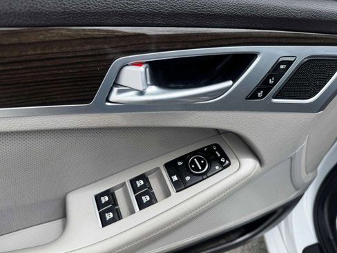 Used 2019 Genesis G80 3.8 image 19