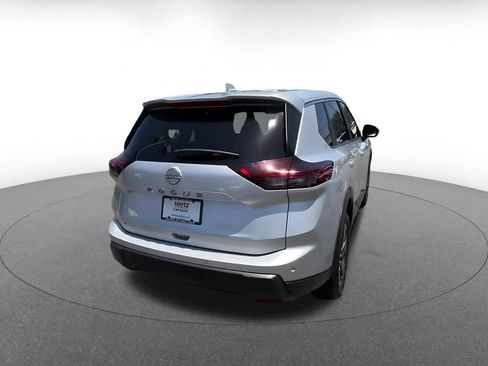 Used 2025 Nissan Rogue SV FWD image 15