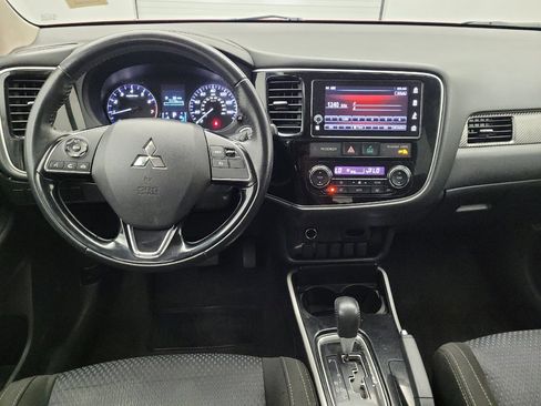 Used 2018 Mitsubishi Outlander SE FWD image 22