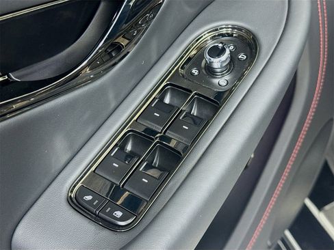 Used 2025 Bentley Continental GT image 17