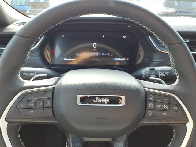 Used 2025 Jeep Grand Cherokee L Altitude AWD/4WD image 17