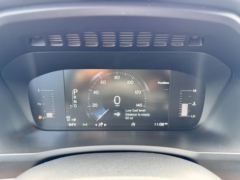 Used 2017 Volvo XC90 T5 Momentum w/ Vision Package AWD/4WD image 43